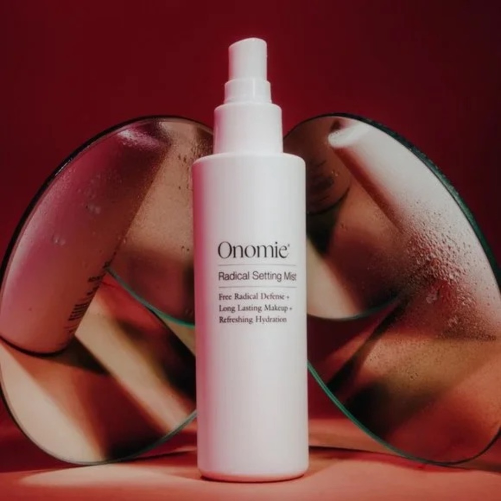 (CLF) NEW IN BOX Onomie Radical Setting Mist Full Size, 150 mL